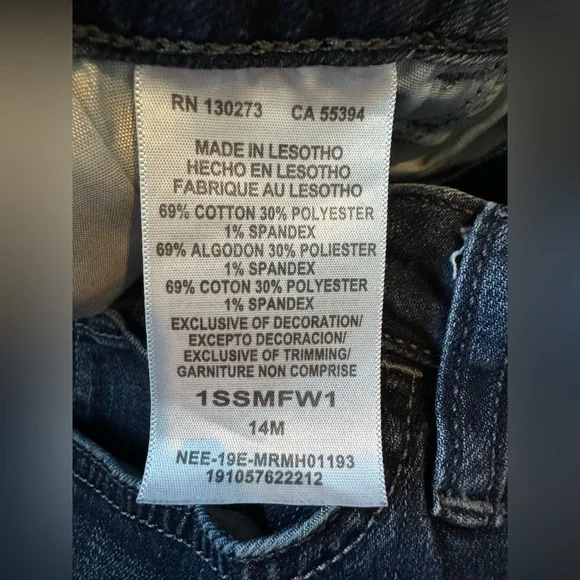 Lee Riders Mid-rise Skinny Jeans. Size 14M. Color Blue. - Picture 6 of 6